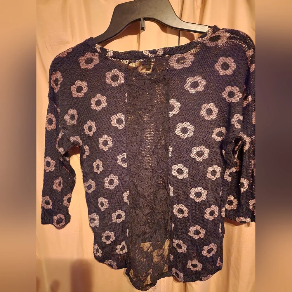 Almost famous S long sleeve shirt black with flowers with lace - Picture 3 of 3